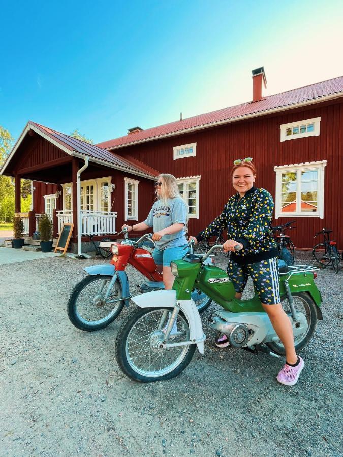 Maatilamajoitukset Tackork Gard & Marina