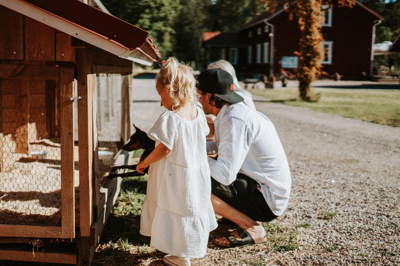 Maatilamajoitukset Tackork Gard & Marina